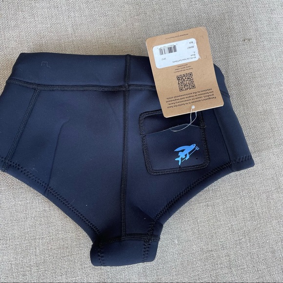 NWT Patagonia R1Lite Yule surf black shorts 6 - Picture 6 of 13